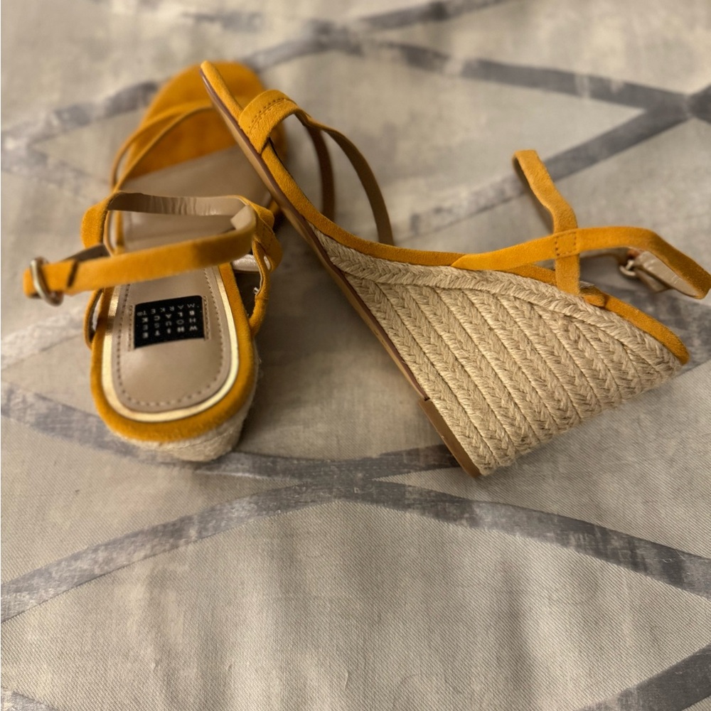 Suede Sandal Size 7.5 - Picture 2 of 4